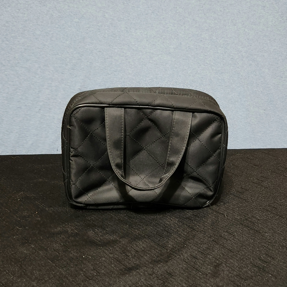 Elegant Black Quilted Women's Bag